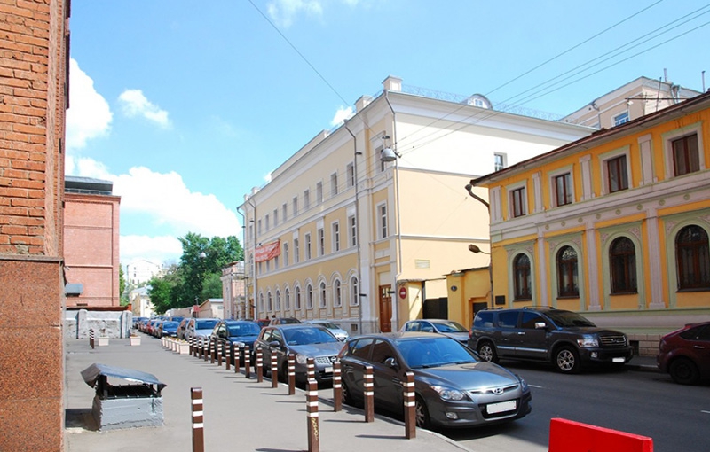 Продажа особняка в Москве, в Имперский Дом. Возле метро Лубянка. Москва г, Милютинский пер, д 10 с1. Площадь: 2280.00 кв.м. Цена: 900 600 000 руб