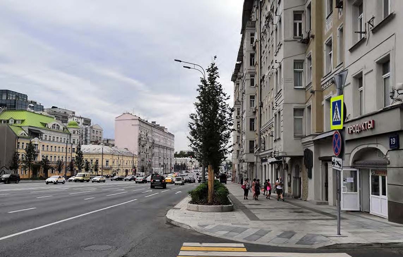 Аренда торговой площади в Москве, в жилом доме. Возле метро Красные ворота. Москва г, Садовая-Спасская ул, д 19 к1. Площадь: 48.90 кв.м. Цена: 150 000 руб