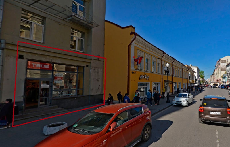 Аренда торговой площади в Москве. Возле метро Смоленская. Москва, Арбат ул, д 54/2 с.1. Площадь: 87.80 кв.м. Цена: 1 250 000 руб