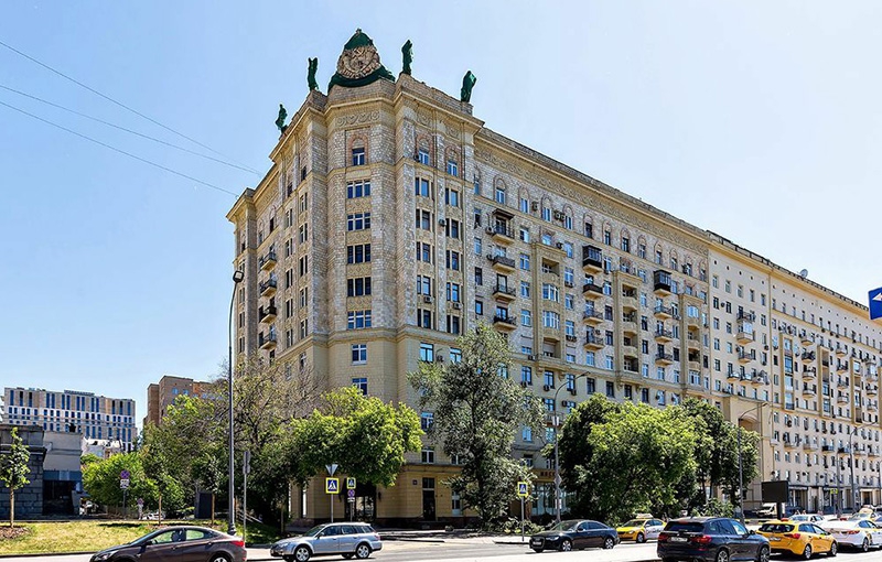 Продажа ПСН в Москве, в жилом доме. Возле метро Смоленская. Москва г, Смоленская наб, д 2 А. Площадь: 193.00 кв.м. Цена: 80 000 000 руб