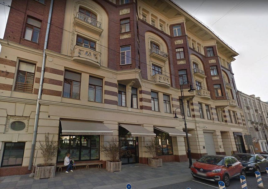 Аренда офиса в Москве, в жилом доме. Возле метро Тверская. Москва г, Дмитровка Б. ул, д 22. Площадь: 182.00 кв.м. Цена: 1 260 000 руб