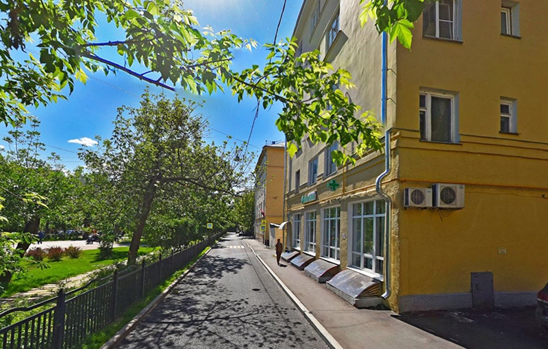 Аренда офиса в Москве, в жилом доме. Возле метро Спортивная. Москва г, Усачева ул, д 62. Площадь: 147.60 кв.м. Цена: 310 000 руб