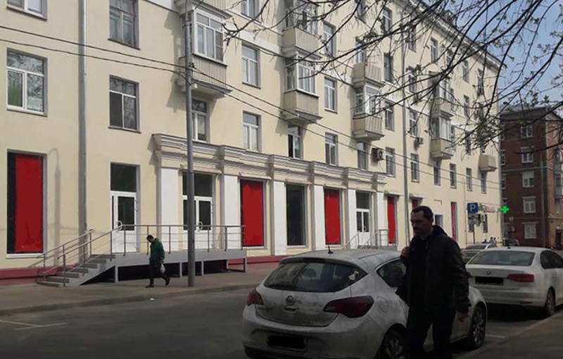 Продажа торговой площади в Москве, в жилом доме. Возле метро Тушинская. Москва г, Тушинская ул, д 12. Площадь: 82.00 кв.м. Цена: 24 000 000 руб