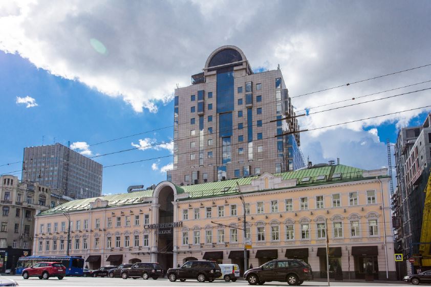 Аренда офиса в Москве. Возле метро Смоленская. Москва, Смоленская пл, д 3. Площадь: 262.40 кв.м. Цена: 994 933 руб