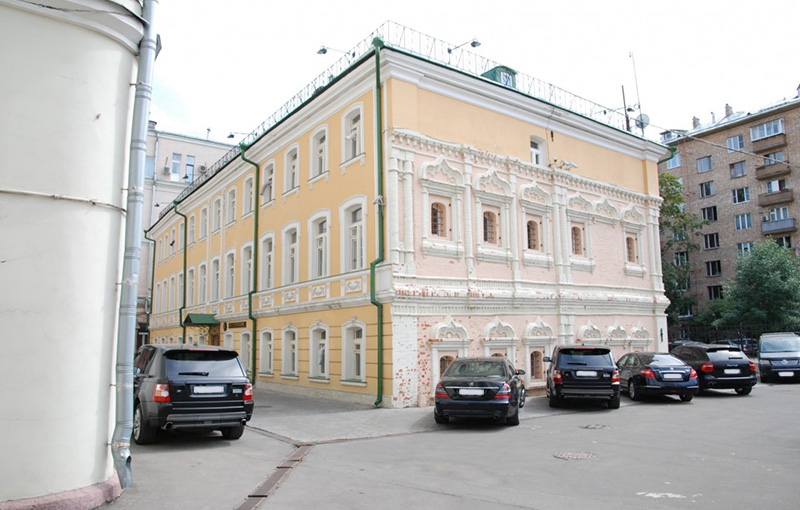 Продажа офиса в Москве, в БЦ Раушская набережная 22 с2. Возле метро Новокузнецкая. Москва г, Раушская наб, д 22 с2. Площадь: 1200.00 кв.м. Цена: 549 999 600 руб