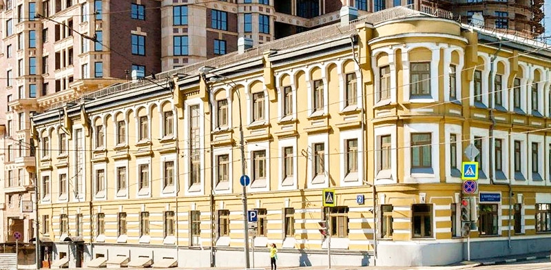 Продажа особняка в Москве. Возле метро Чкаловская. Москва г, Костомаровский пер, д 2. Площадь: 2634.00 кв.м. Цена: 690 000 000 руб