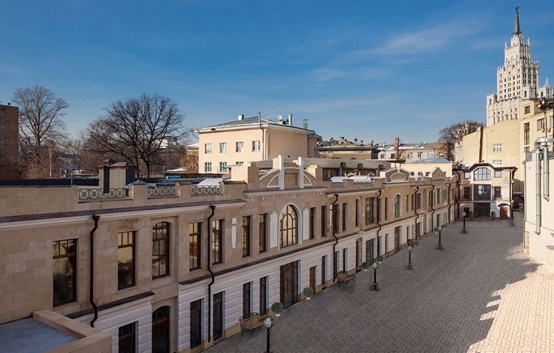 Продажа особняка в Москве, в БЦ Юсупов Двор. Возле метро Красные ворота. Москва г, Садовая-Черногрязская ул, д 8/23с4. Площадь: 483.00 кв.м. Цена: 250 000 000 руб