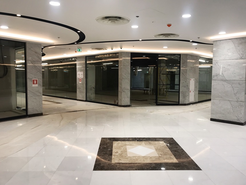 Аренда торговой площади в Москве, в БЦ Lotte Plaza. Возле метро Смоленская. Москва г, Новинский б-р, д 8. Площадь: 341.70 кв.м. Цена: 1 281 375 руб