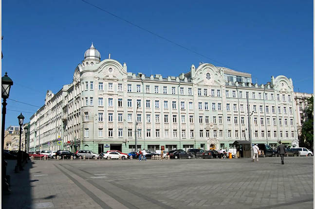 Аренда офиса в Москве, в БЦ Деловой Дом Моховая. Возле метро Библиотека им. Ленина, Арбатская, Александровский сад. Москва г, Воздвиженка ул, д 4/7стр1. Площадь: 1863.00 кв.м. Цена: 9 687 600 руб