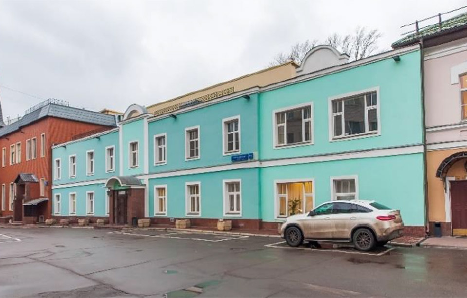 Продажа офиса в Москве. Возле метро Бауманская. Москва г, Спартаковская пл, д 16/15 с.4. Площадь: 831.00 кв.м. Цена: 142 000 000 руб