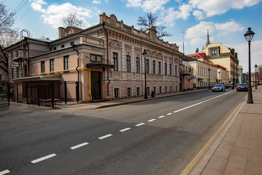 Продажа особняка в Москве. Возле метро Баррикадная. Москва г, Никитская М. ул, д 25. Площадь: 1050.00 кв.м. Цена: 800 000 000 руб