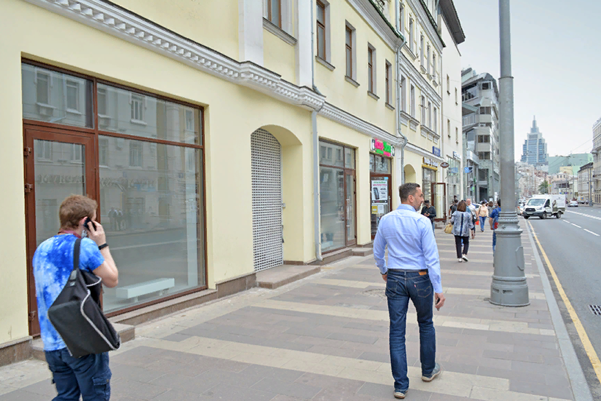 Аренда торговой площади в Москве, в БЦ Новослободская 20. Возле метро Менделеевская. Москва г, Новослободская ул, д 20. Площадь: 46.20 кв.м. Цена: 750 000 руб