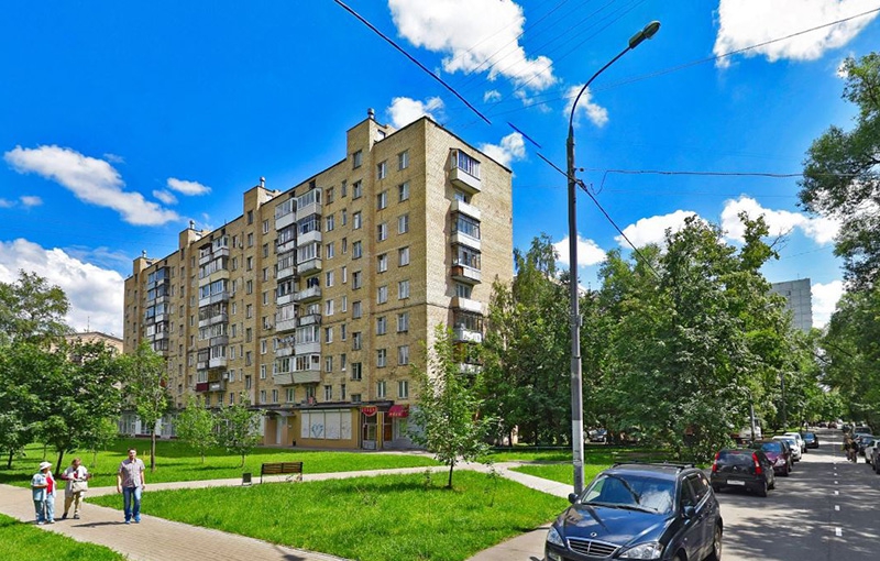 Аренда торговой площади в Москве, в жилом доме. Возле метро Тимирязевская. Москва г, Тимирязевская ул, д 25. Площадь: 400.70 кв.м. Цена: 800 000 руб