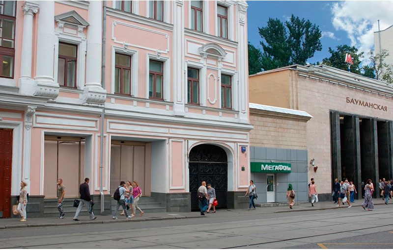 Аренда торговой площади в Москве. Возле метро Бауманская. Москва, Бауманская пл, д 33. Площадь: 39.30 кв.м. Цена: 800 000 руб