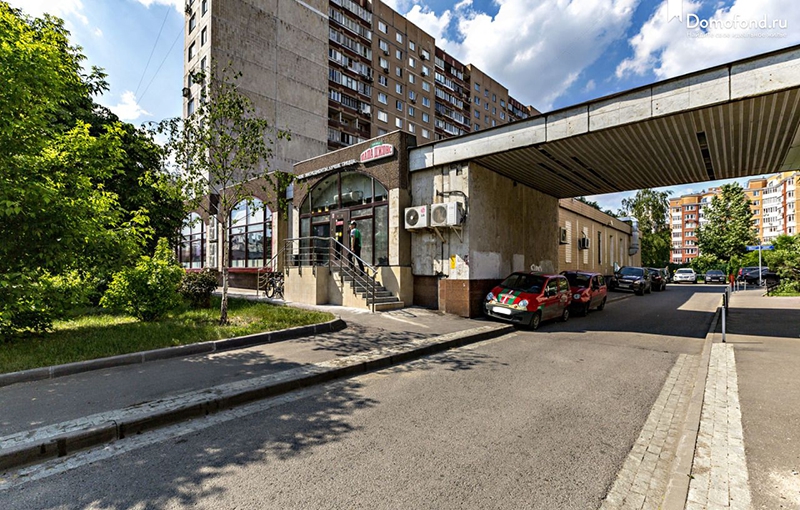 Продажа торговой площади в Москве, в жилом доме. Возле метро Серпуховская. Москва г, Люсиновская ул, д 41. Площадь: 259.82 кв.м. Цена: 55 200 000 руб