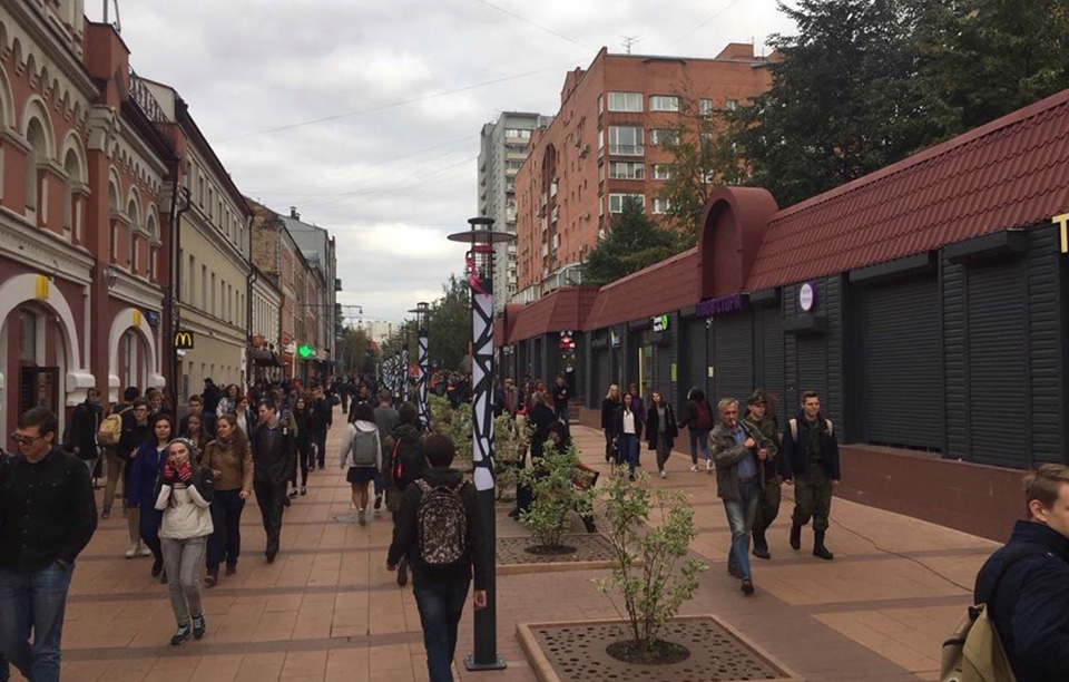 Аренда торговой площади в Москве. Возле метро Бауманская. Москва г, Ладожская ул, д 4/6, с. 6. Площадь: 20.00 кв.м. Цена: 240 000 руб