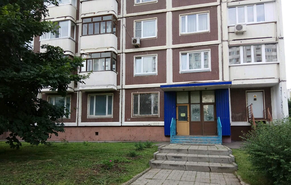Продажа торговой площади в Москве, в жилом доме. Возле метро Митино. Москва г, Митинская ул, д 40 к1. Площадь: 500.90 кв.м. Цена: 149 900 000 руб