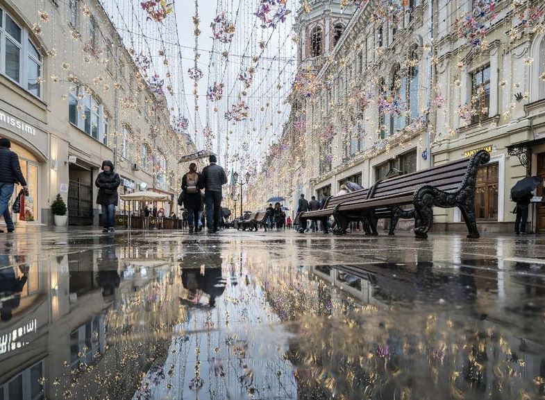 Аренда торговой площади в Москве. Возле метро Лубянка. Москва г, Никольская ул, д 19-21. Площадь: 63.00 кв.м. Цена: 1 300 000 руб