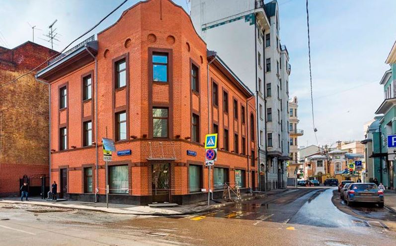 Продажа особняка в Москве. Возле метро Смоленская. Москва г, Глазовский пер, д 1/1. Площадь: 930.40 кв.м. Цена: 365 000 000 руб