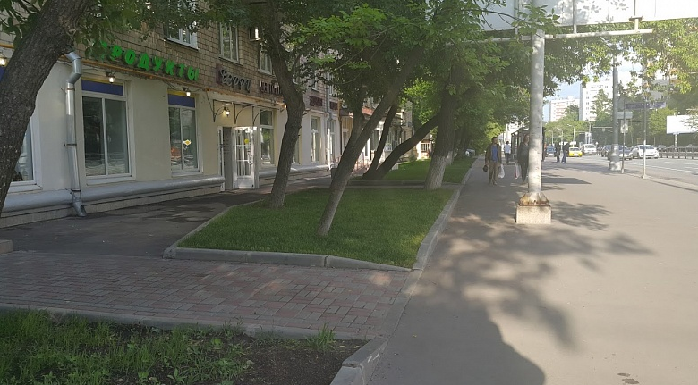 Аренда торговой площади в Москве, в жилом доме. Возле метро Римская. Москва, Нижегородская ул, д 1А. Площадь: 131.80 кв.м. Цена: 380 000 руб