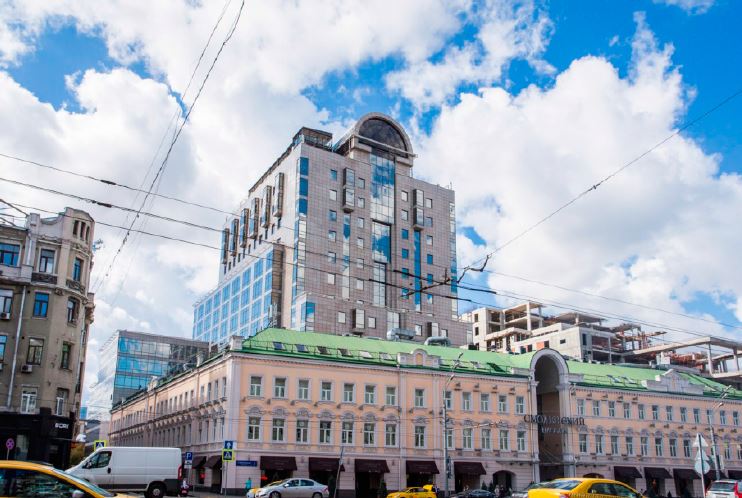 Аренда офиса в Москве. Возле метро Смоленская. Москва, Смоленская пл, д 3. Площадь: 10.90 кв.м. Цена: 45 462 руб