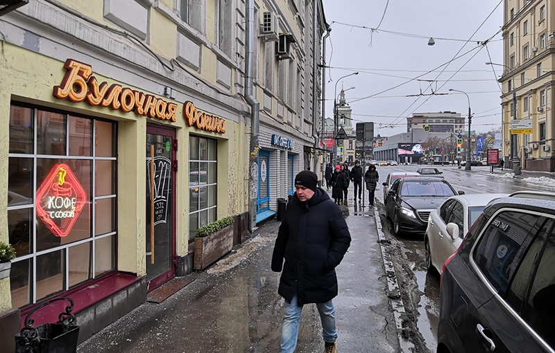 Аренда торговой площади в Москве. Возле метро Курская. Москва г, Басманная Стар. ул, д 6 с3. Площадь: 67.40 кв.м. Цена: 365 000 руб