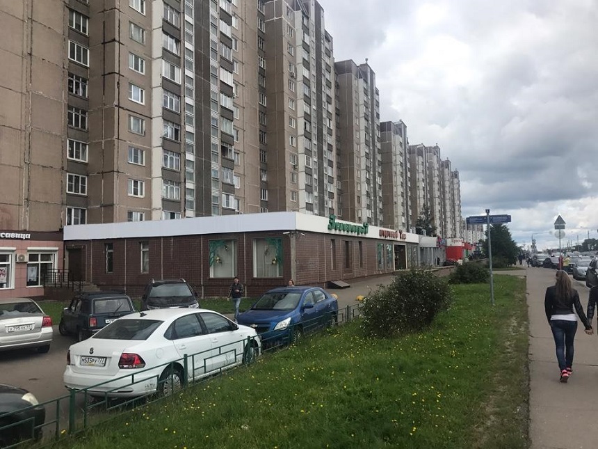 Продажа торговой площади в жилом доме. Возле метро Пятницкое шоссе. Звенигород г, Новокрюковская ул., д корп. 1824. Площадь: 821.50 кв.м. Цена: 250 000 000 руб