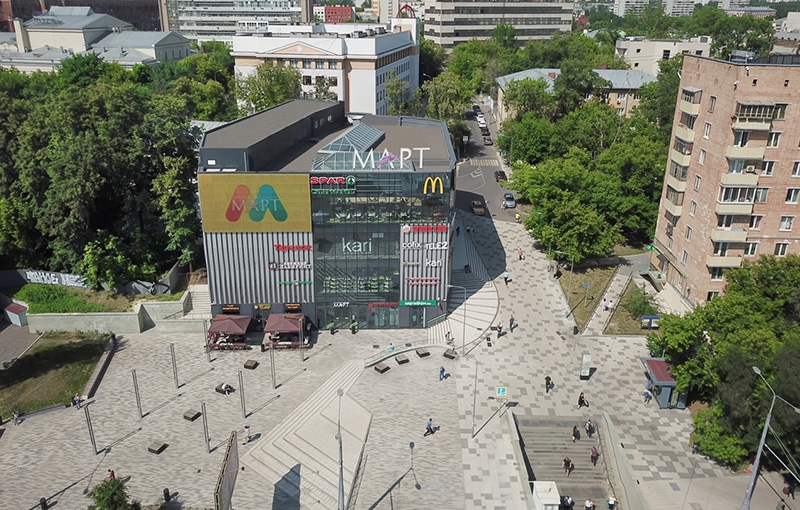 Аренда торговой площади в Москве, в ТЦ Март. Возле метро Электрозаводская. Москва г, Семеновская Б. ул, д 17 А. Площадь: 27.40 кв.м. Цена: 200 000 руб