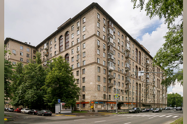 Продажа торговой площади в Москве, в жилом доме. Возле метро Университет. Москва г, Университетский пр-кт, д 9. Площадь: 483.00 кв.м. Цена: 100 000 000 руб