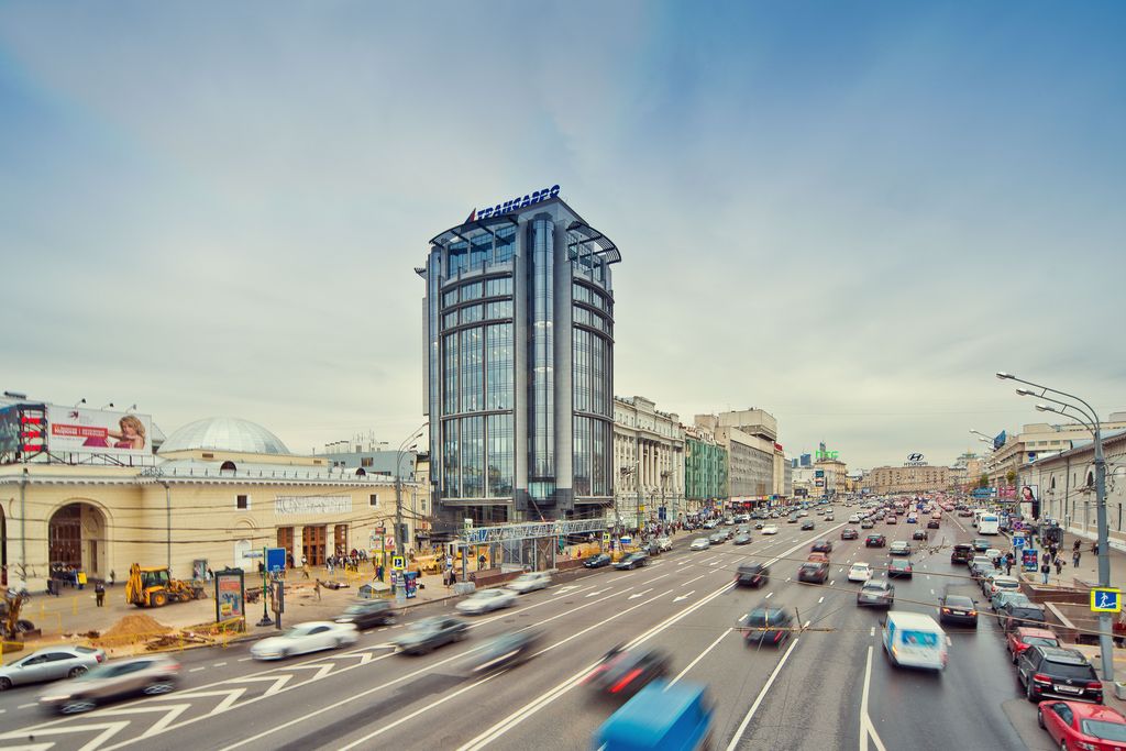 Аренда офиса в Москве. Возле метро Парк культуры. Москва, Зубовский б-р, д 11А. Площадь: 450.00 кв.м. Цена: 1 687 500 руб