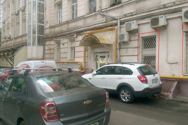 Аренда помещения свободного назначения в Москве. Возле метро Смоленская. Москва, Трубниковский пер, д 11. Площадь: 125.70 кв.м. Цена: 160 000 руб