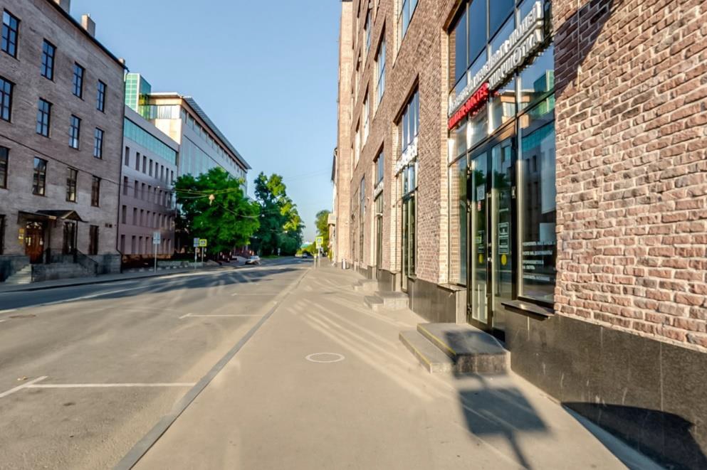 Продажа торговой площади в Москве, в БЦ ОМЕГА-2. Возле метро Автозаводская. Москва г, Ленинская Слобода ул, д 26. Площадь: 290.60 кв.м. Цена: 130 770 000 руб