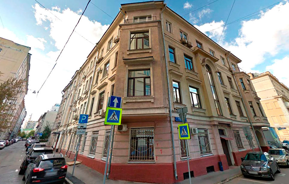 Аренда офиса в Москве. Возле метро Арбатская. Москва, Скатертный пер, д 8/1 с.1. Площадь: 97.30 кв.м. Цена: 186 492 руб
