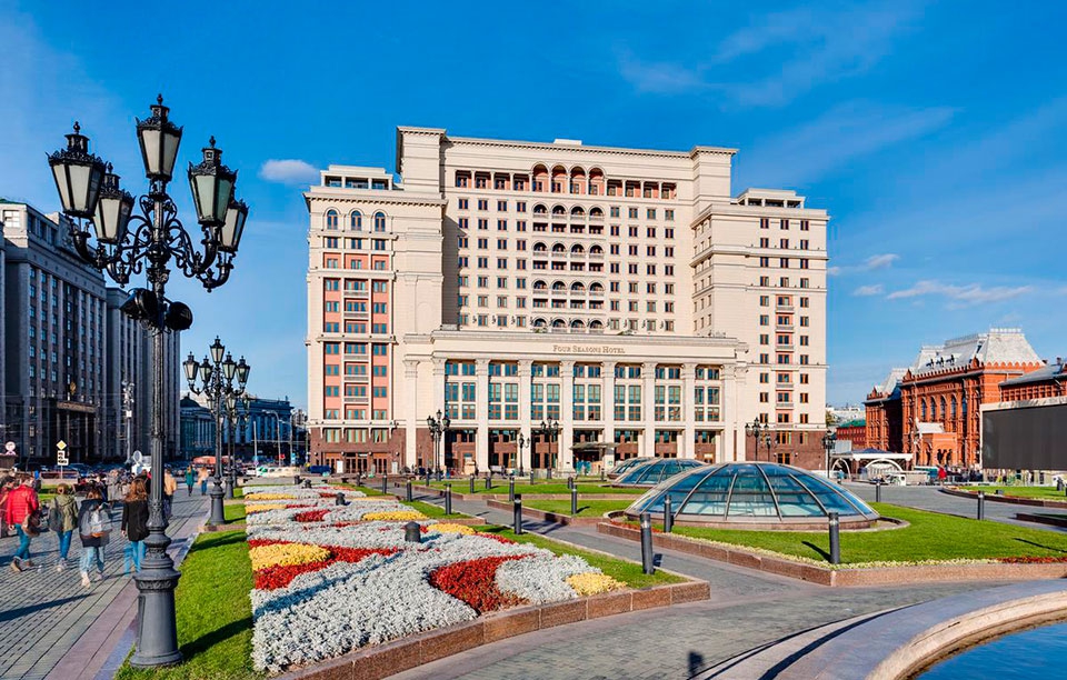 Аренда офиса в Москве. Возле метро Охотный ряд. Москва, Охотный Ряд ул, д 2. Площадь: 250.00 кв.м. Цена: 1 818 250 руб
