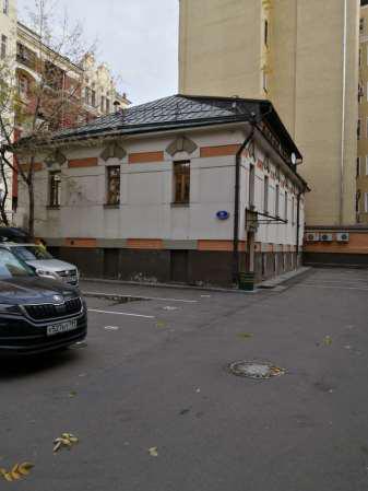 Аренда особняка в Москве. Возле метро Пушкинская. Москва г, Трехпрудный пер, д 9 стр. 7. Площадь: 383.50 кв.м. Цена: 751 020 руб