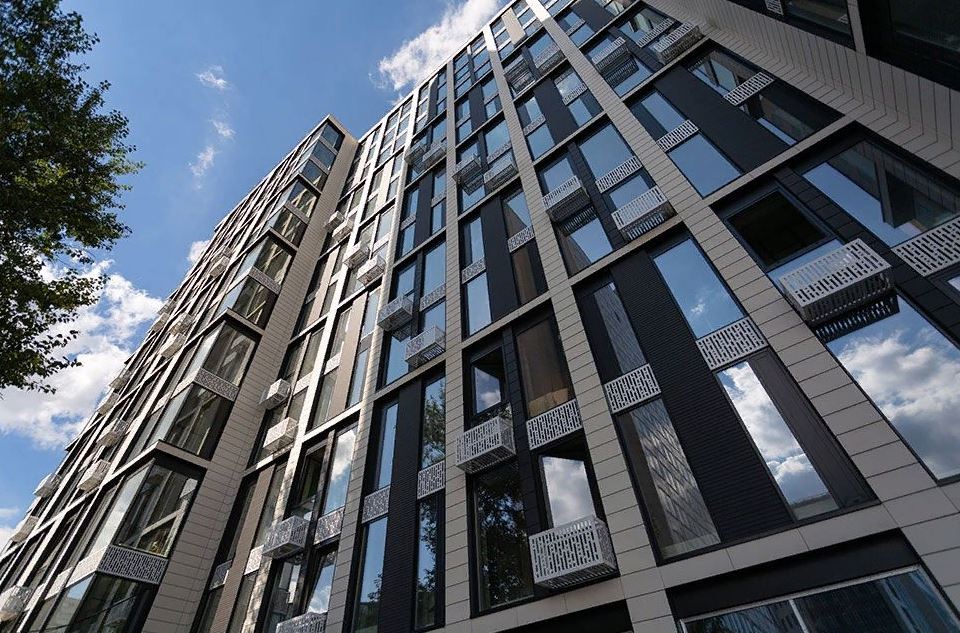 Продажа торговой площади в Москве, в жилом доме. Возле метро Тульская. Москва г, Холодильный пер, д 2/6 с3. Площадь: 111.30 кв.м. Цена: 55 600 000 руб
