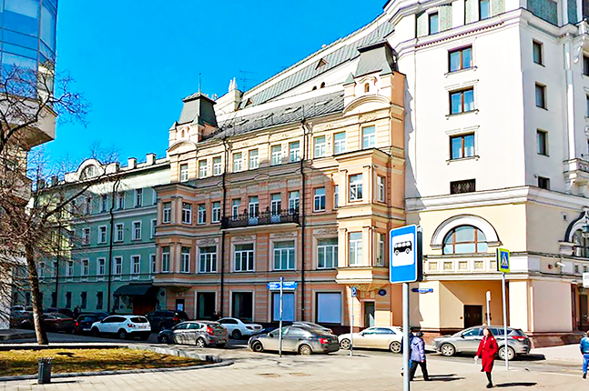 Аренда офиса в Москве. Возле метро Кузнецкий мост. Москва г, Дмитровский пер, д 11. Площадь: 190.70 кв.м. Цена: 510 000 руб