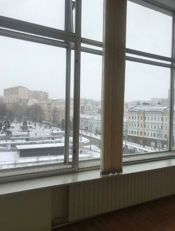 Аренда офиса в Москве, в БЦ Дом металлургов. Возле метро Китай-город. Москва г, Славянская пл, д 2/5/4 стр. 3. Площадь: 565.00 кв.м. Цена: 1 506 600 руб