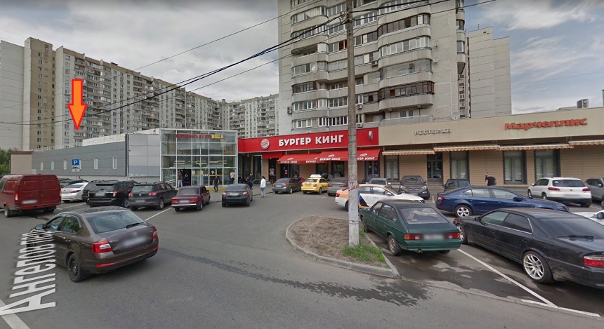 Аренда торговой площади в Москве, в жилом доме. Возле метро Пятницкое шоссе. Москва г, Митинская ул, д 53. Площадь: 733.00 кв.м. Цена: 900 000 руб