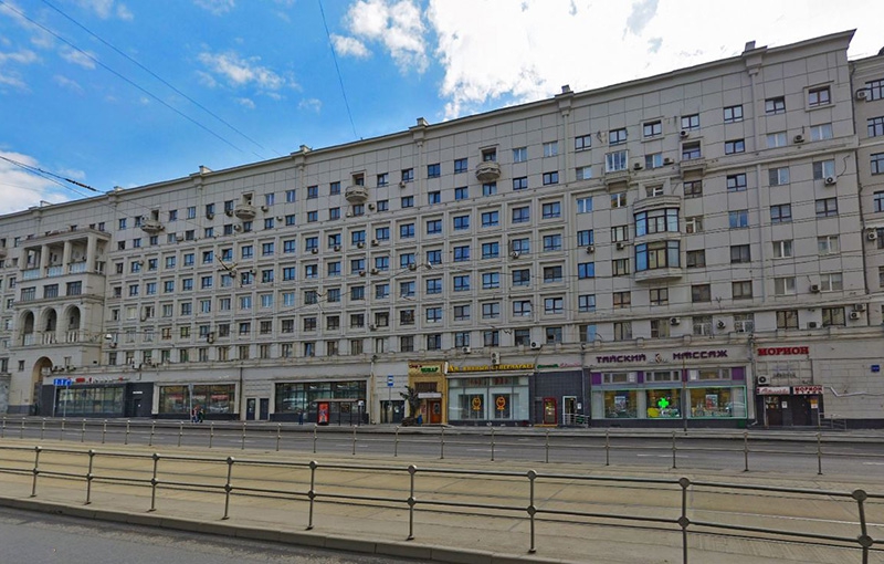 Продажа торговой площади в Москве, в жилом доме. Возле метро Красносельская. Москва г, Краснопрудная ул, д 22-24. Площадь: 112.10 кв.м. Цена: 75 600 000 руб