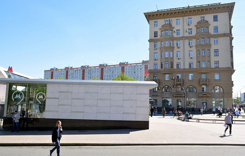 Продажа торговой площади в Москве, в жилом доме. Возле метро Чкаловская. Москва г, Земляной Вал ул, д 39/1 с1. Площадь: 203.70 кв.м. Цена: 114 000 000 руб