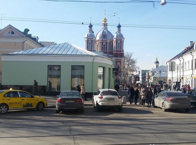 Продажа торговое помещение в Москве. Возле метро Третьяковская. Москва, Пятницкая ул, д 31/2с5. Площадь: 344.30 кв.м. Цена: 552 000 руб