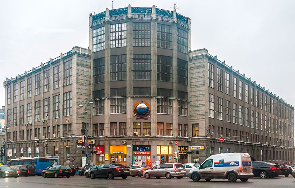 Аренда офиса в Москве. Возле метро Охотный ряд. Москва г, Тверская ул, д 7. Площадь: 136.30 кв.м. Цена: 227 167 руб