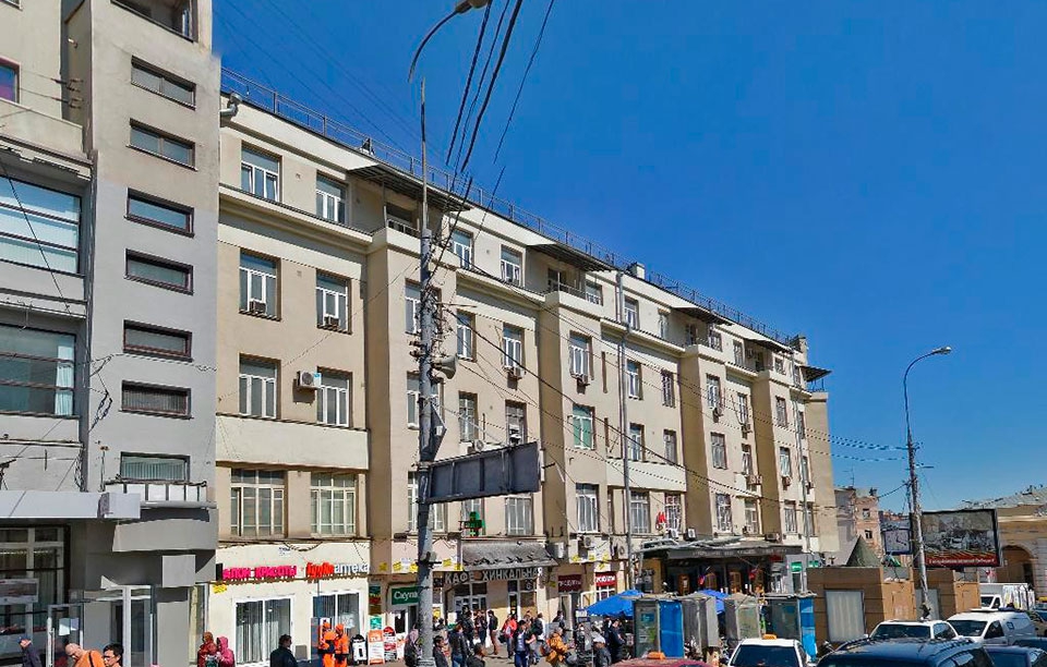 Аренда торговой площади в Москве. Возле метро Курская. Москва, Земляной Вал ул, д 27 с.2. Площадь: 52.00 кв.м. Цена: 1 200 000 руб