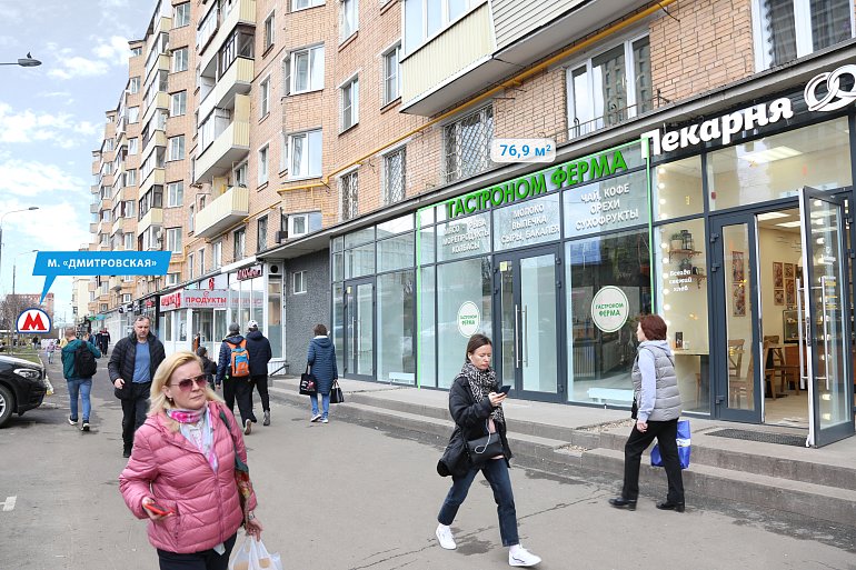 Продажа торговой площади в Москве, в жилом доме. Возле метро Савёловская. Москва г, Бутырская ул, д 97. Площадь: 76.90 кв.м. Цена: 59 400 000 руб