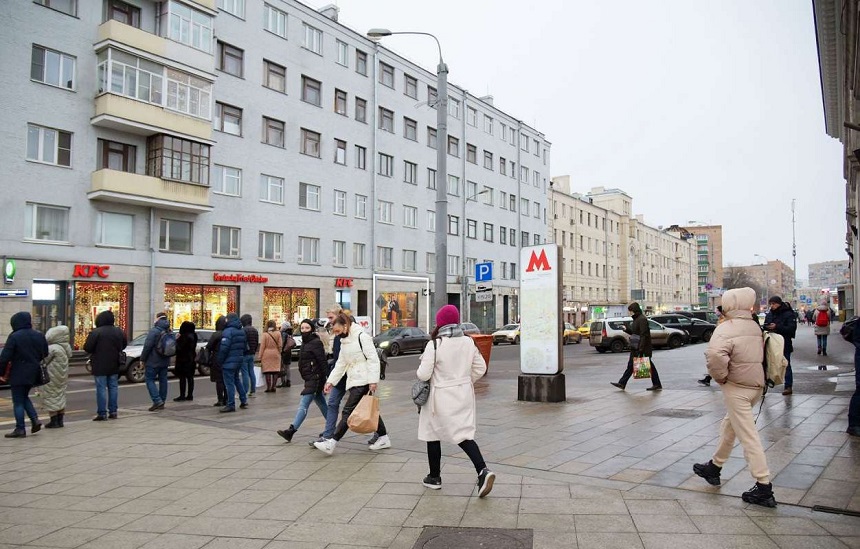 Аренда торговой площади в Москве, в жилом доме. Возле метро Белорусская. Москва г, Грузинский Вал ул, д 28/45. Площадь: 254.50 кв.м. Цена: 1 700 000 руб