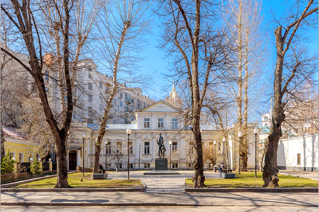 Аренда особняка в Москве. Возле метро Кропоткинская, Арбатская, Смоленская. Москва г, Левшинский Б. пер, д 6стр1. Площадь: 1045.46 кв.м. Цена: 3 920 475 руб
