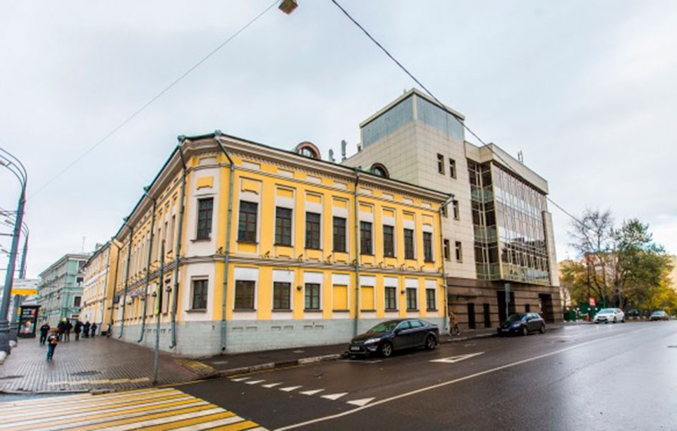 Аренда торговой площади в Москве. Возле метро Сухаревская. Москва г, Сухаревская Б. пл, д 9. Площадь: 598.00 кв.м. Цена: 897 000 руб