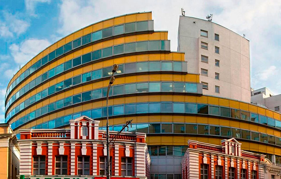 Аренда офиса в Москве, в БЦ Мосэнка IV Парк Тауэрс. Возле метро Марксистская. Москва г, Таганская ул, д 17-23. Площадь: 234.00 кв.м. Цена: 778 600 руб