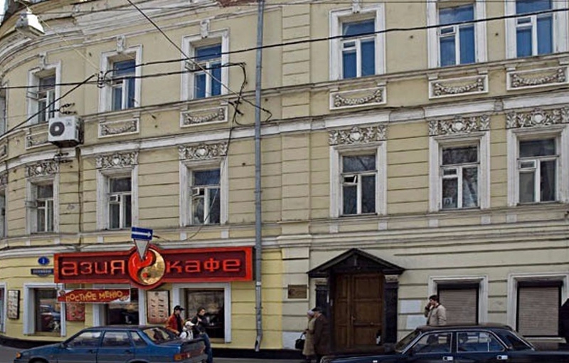 Аренда офиса в Москве. Возле метро Кропоткинская. Москва г, Гоголевский б-р, д 3. Площадь: 630.00 кв.м. Цена: 1 850 300 руб